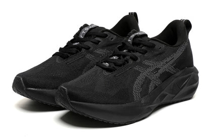 ASICS/Asics breathable mesh upper with some synthetic leather material uses the new AHAR
