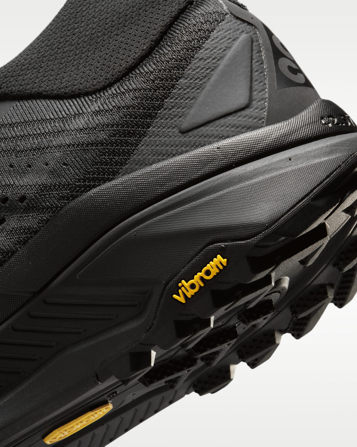 Nike ACG Zegama Trail