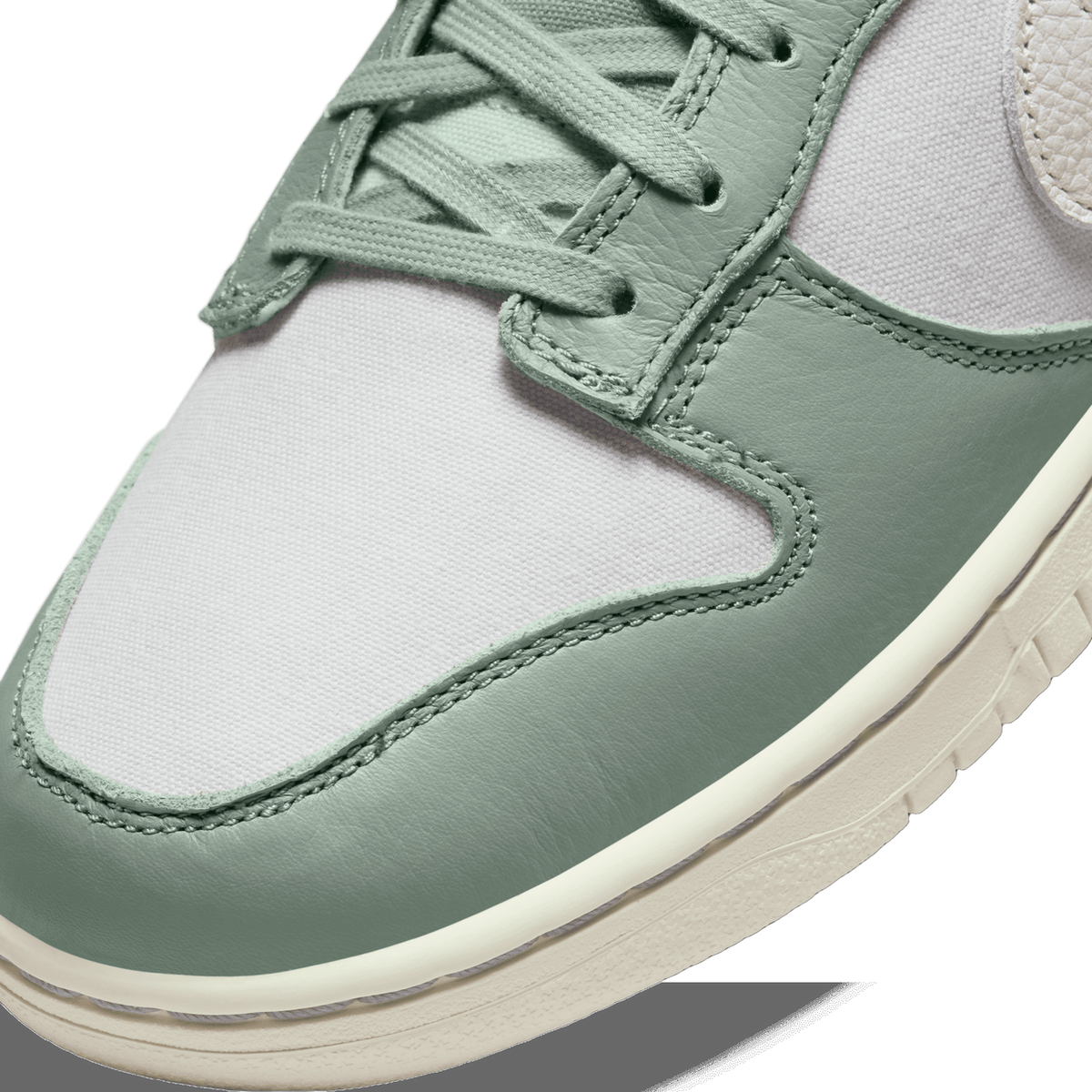 Nike Dunk Low 'Mica Green'