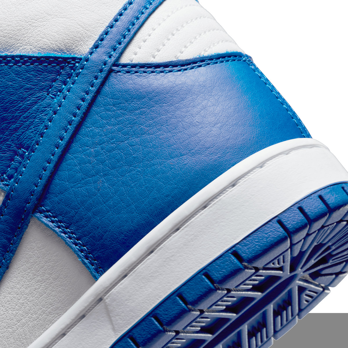 Nike SB Dunk High 'Pro ISO Kentucky'