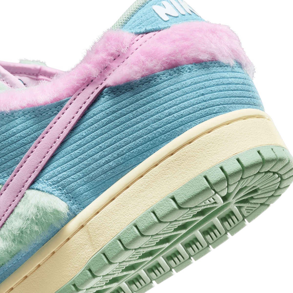 Nike SB Dunk Low 'Verdy Visty'