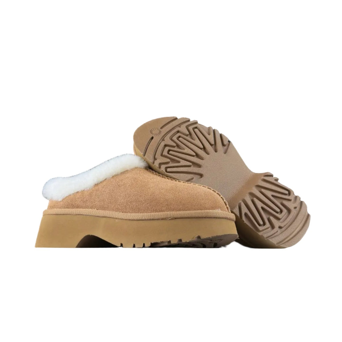 UGG Heeled Low Chestnut